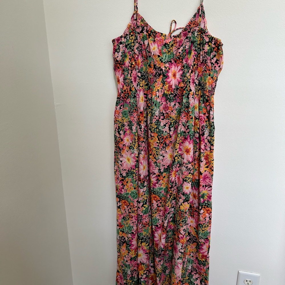 Floral spaghetti strap midi dress
